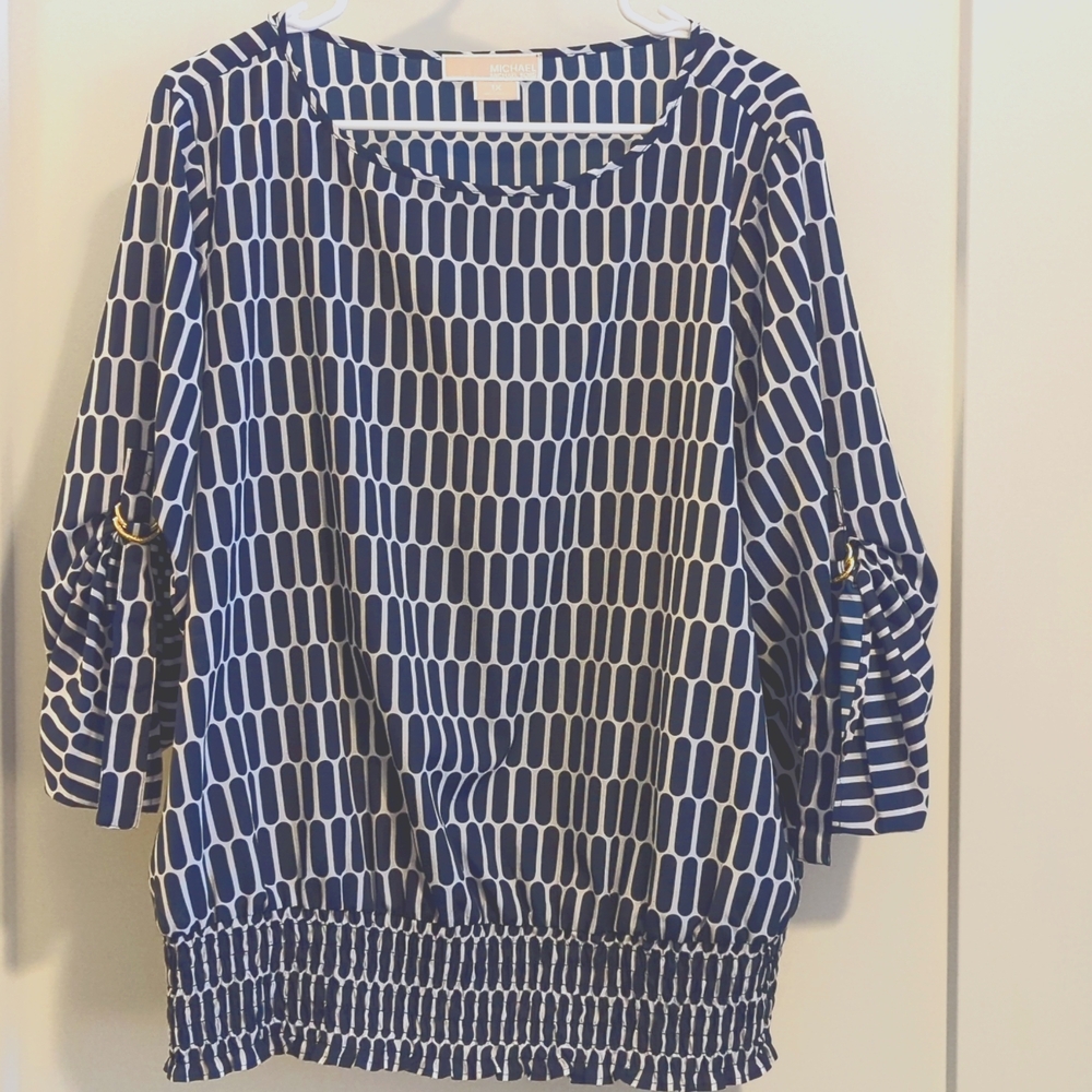 Woman's Michael Kors navy and white 1X blouse